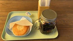 チーズホットク&アイスコーヒー